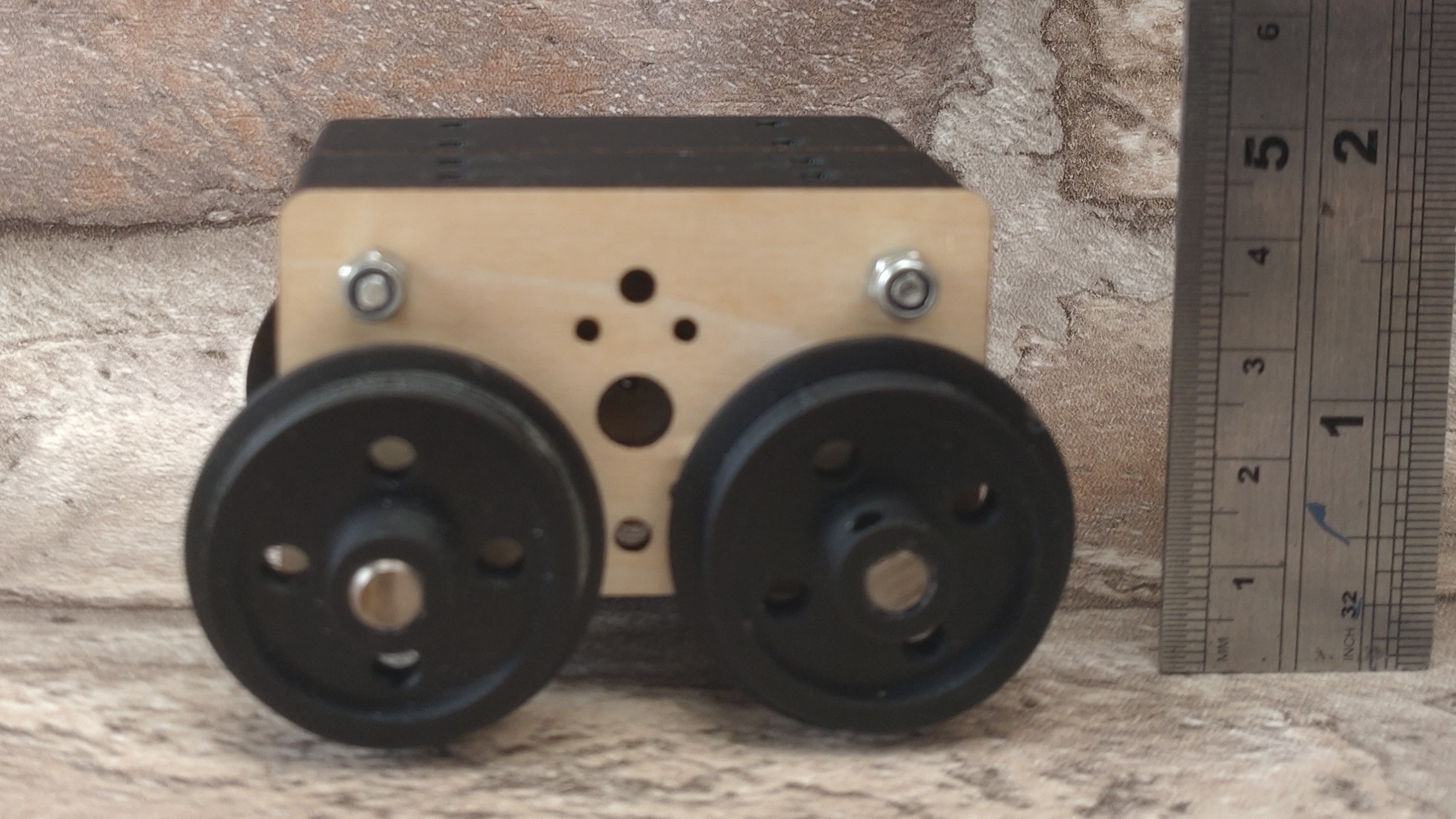 G Scale 45mm Gauge Flatbed Chassis With Bogies, Axles & Wheels - 2 Complete Units - ECR UK